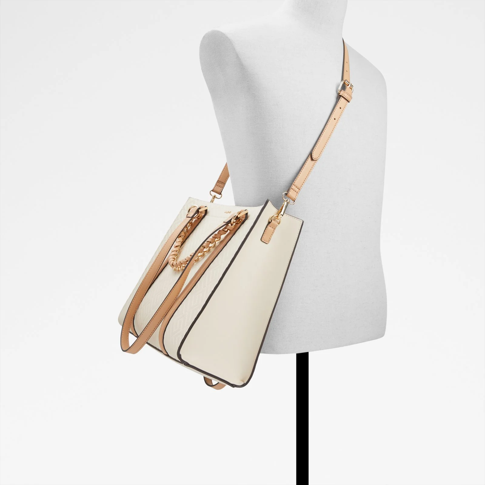 Ameli - Image 6