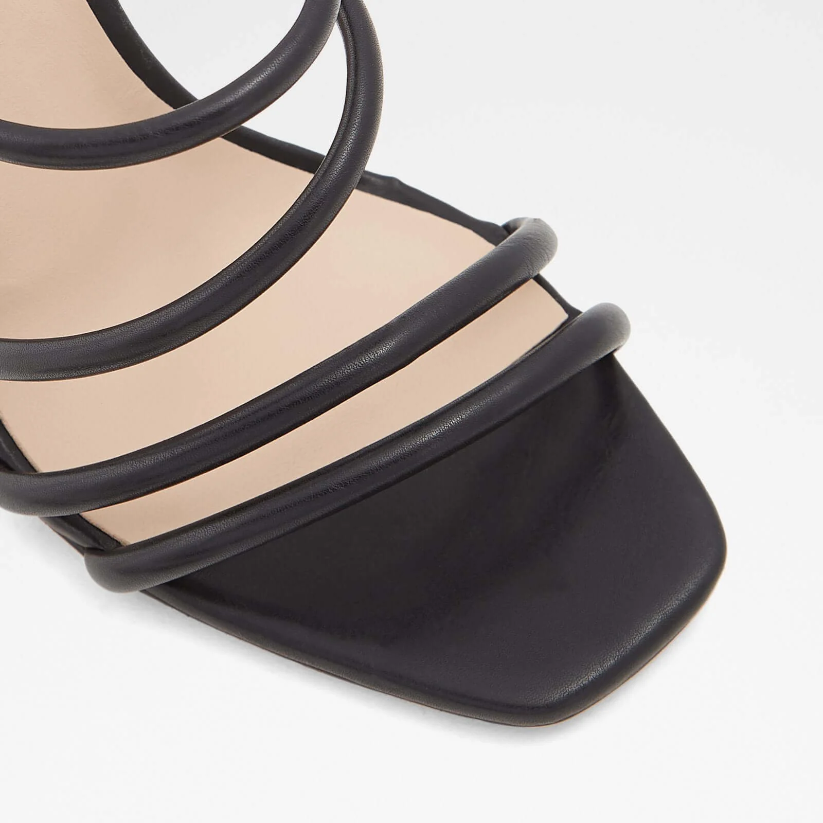Arianna - Image 6