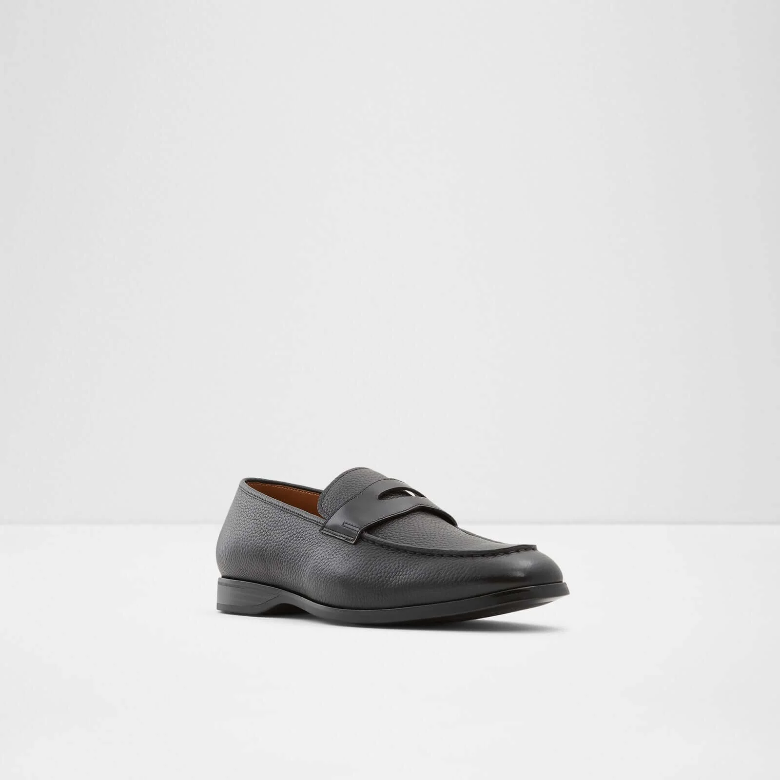 Byron - Image 5