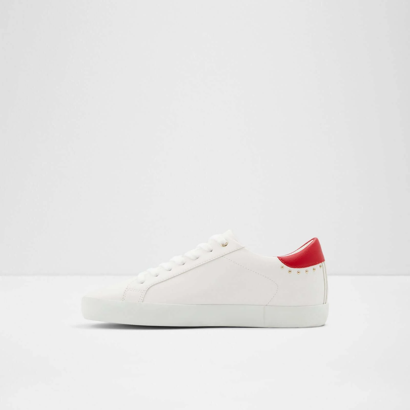 Chaus - Image 4