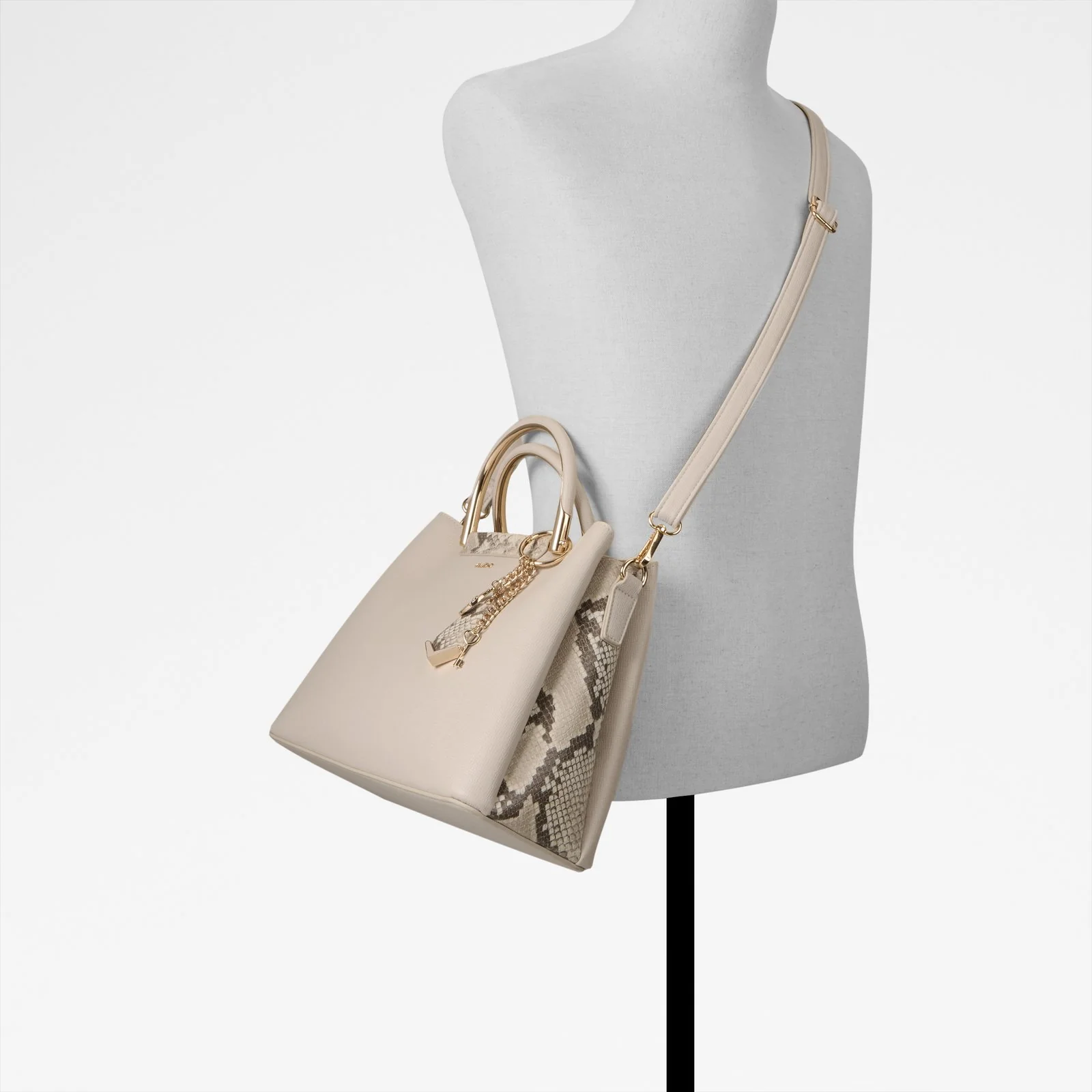 Cloena - Image 6