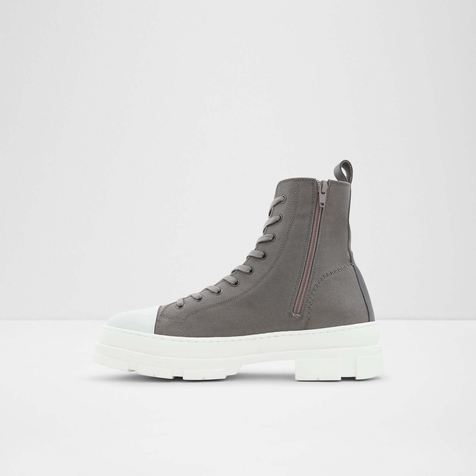 Clubb - Image 4