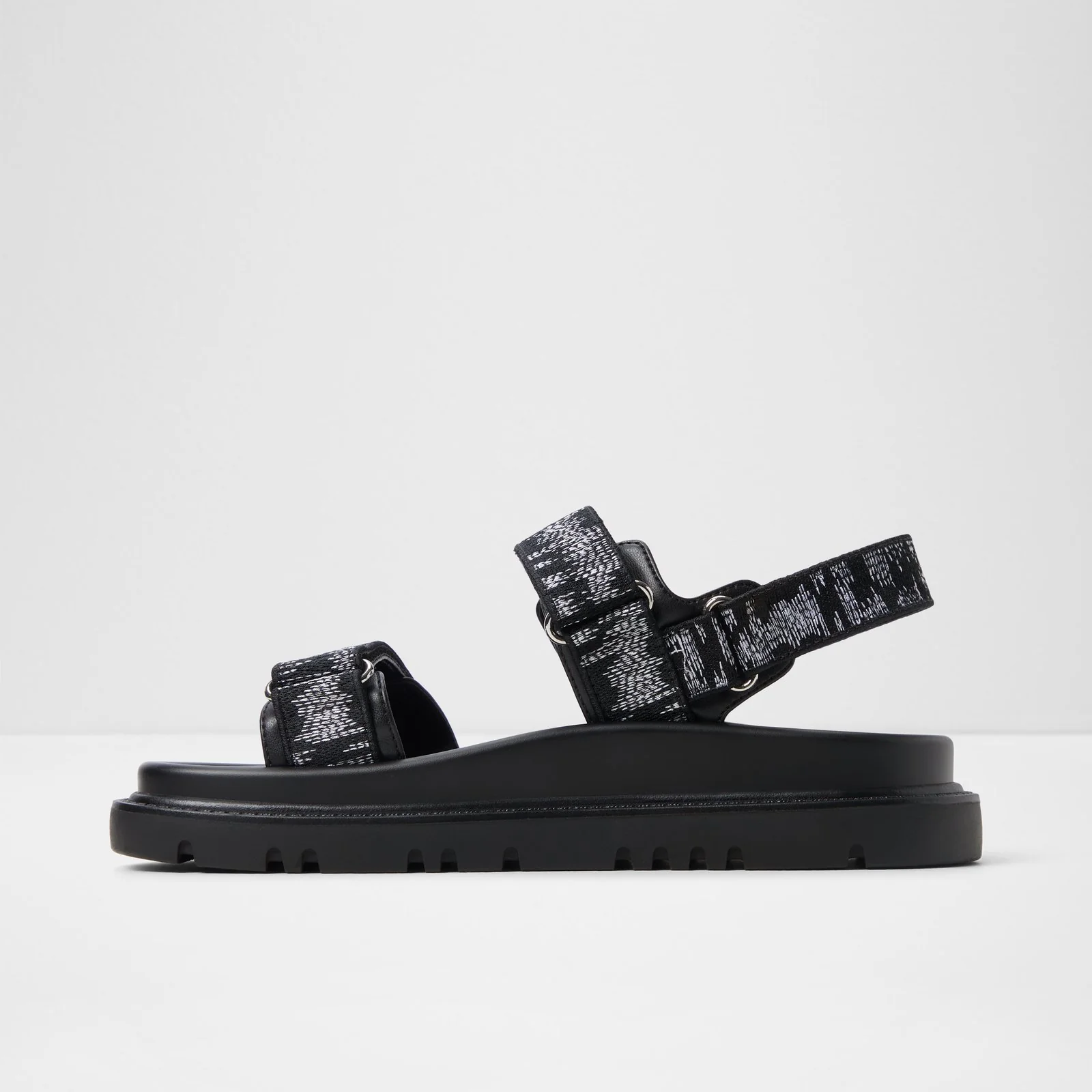 Linette - Image 4
