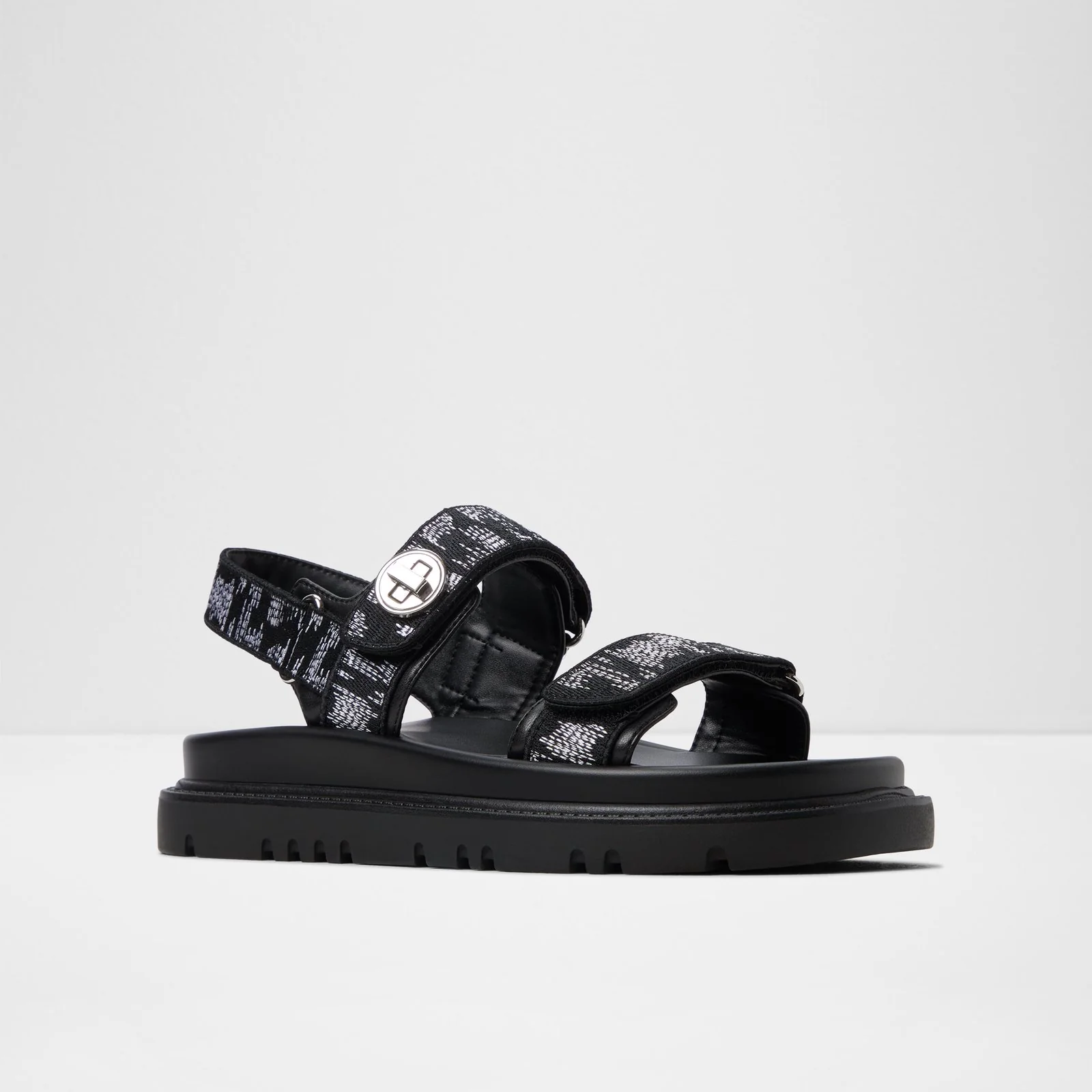 Linette - Image 5