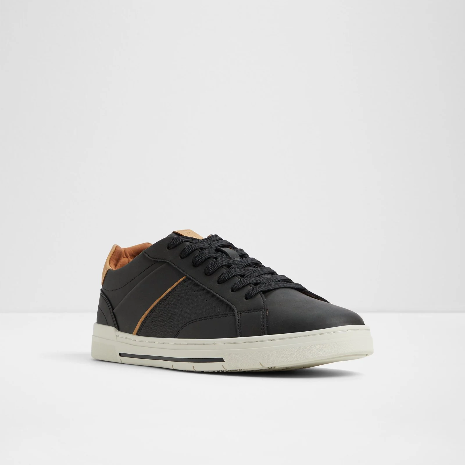 Matchpoint - Image 5