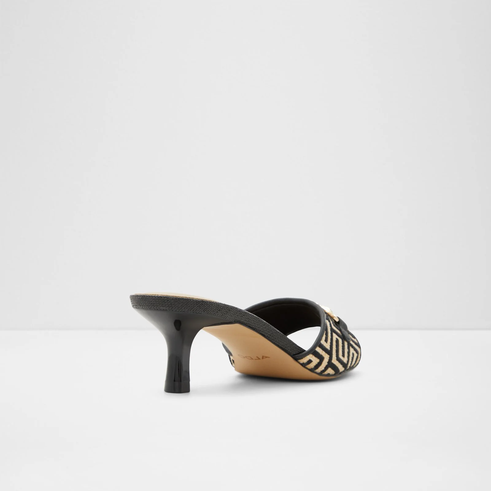 Naida - Image 3
