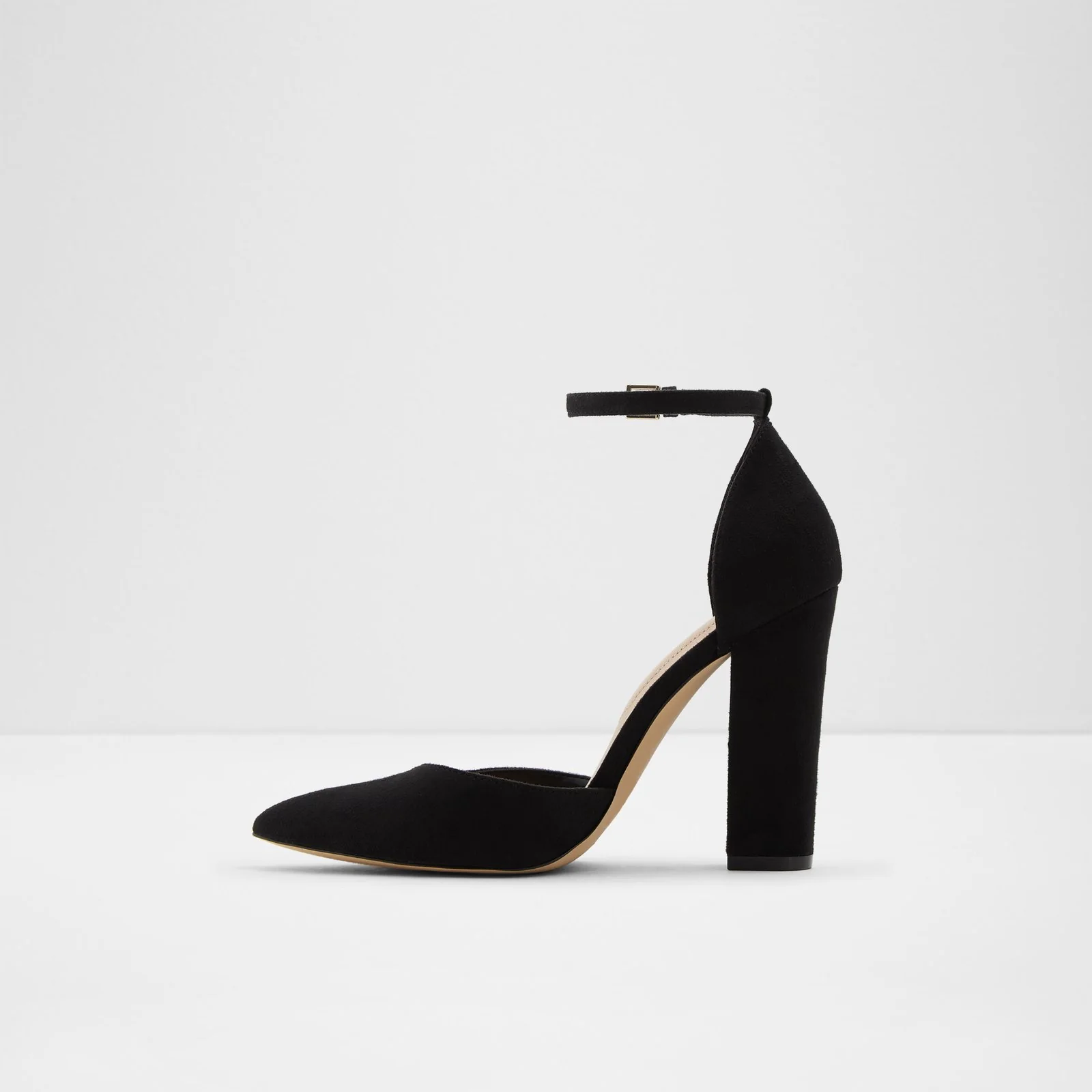 Nicholes - Image 4