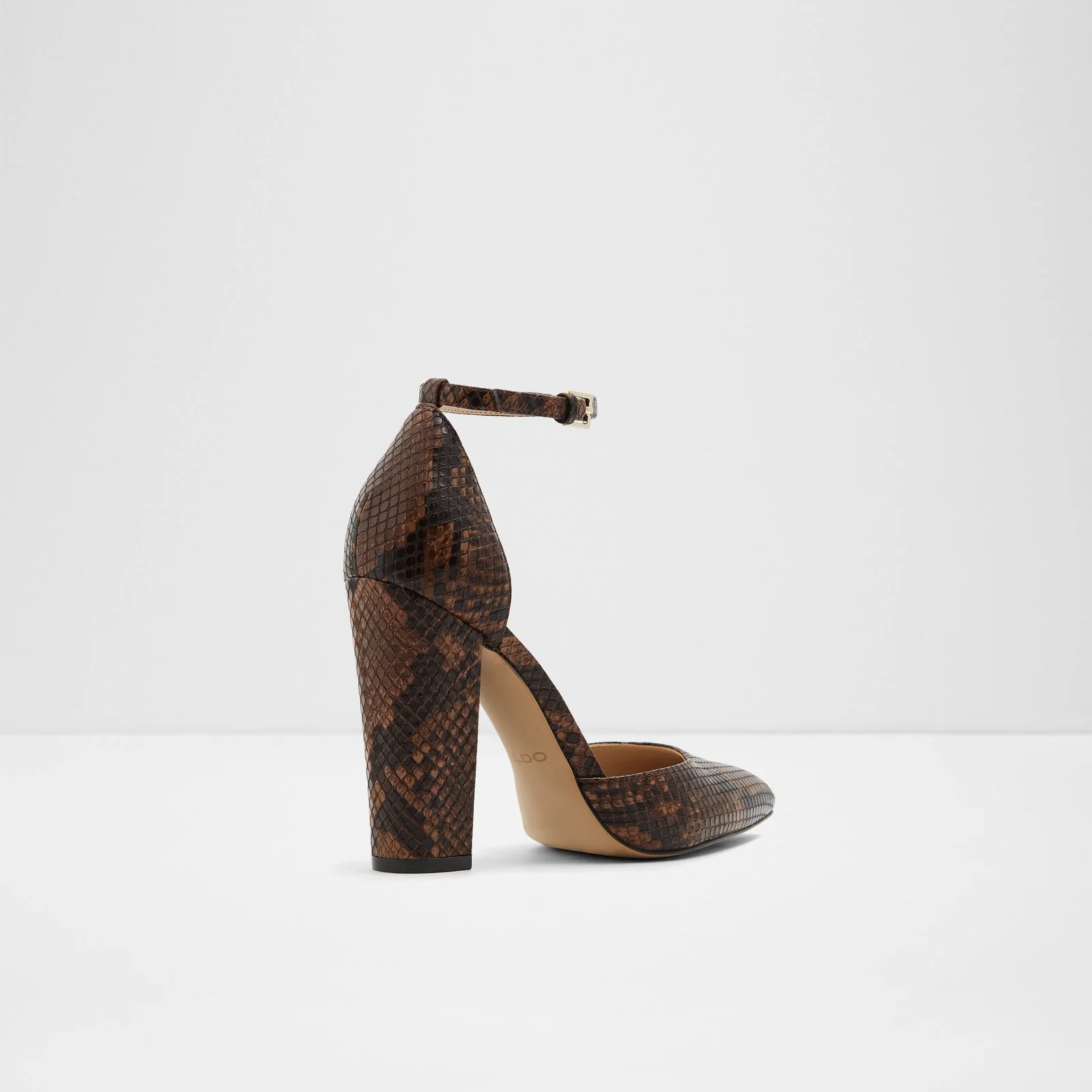 Nicholes - Image 3