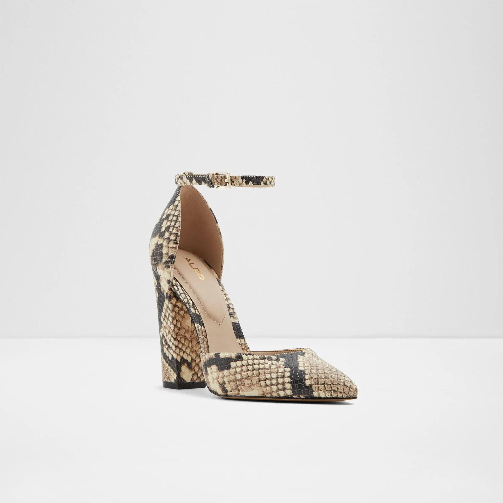 Nicholes - Image 5