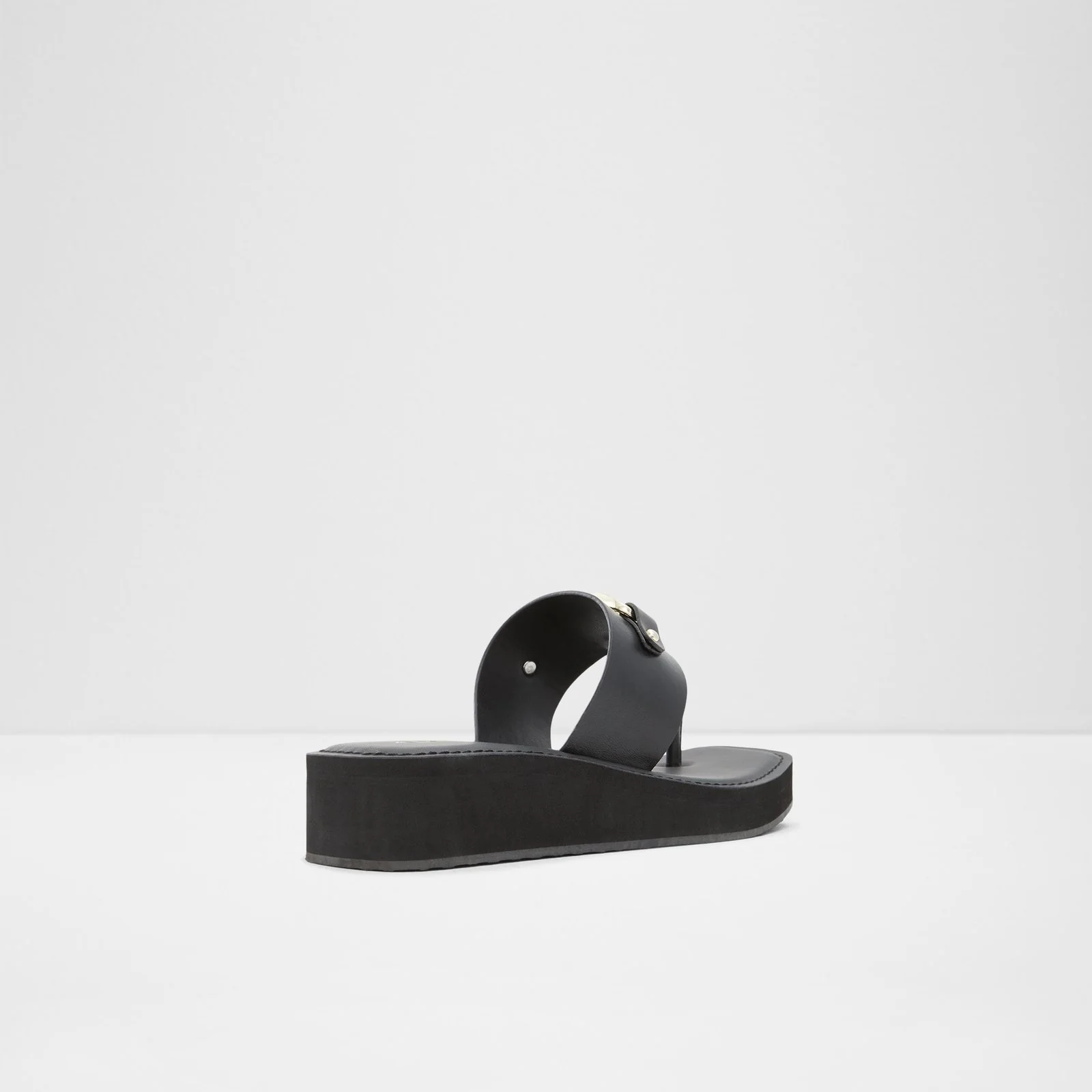 Poolside - Image 3
