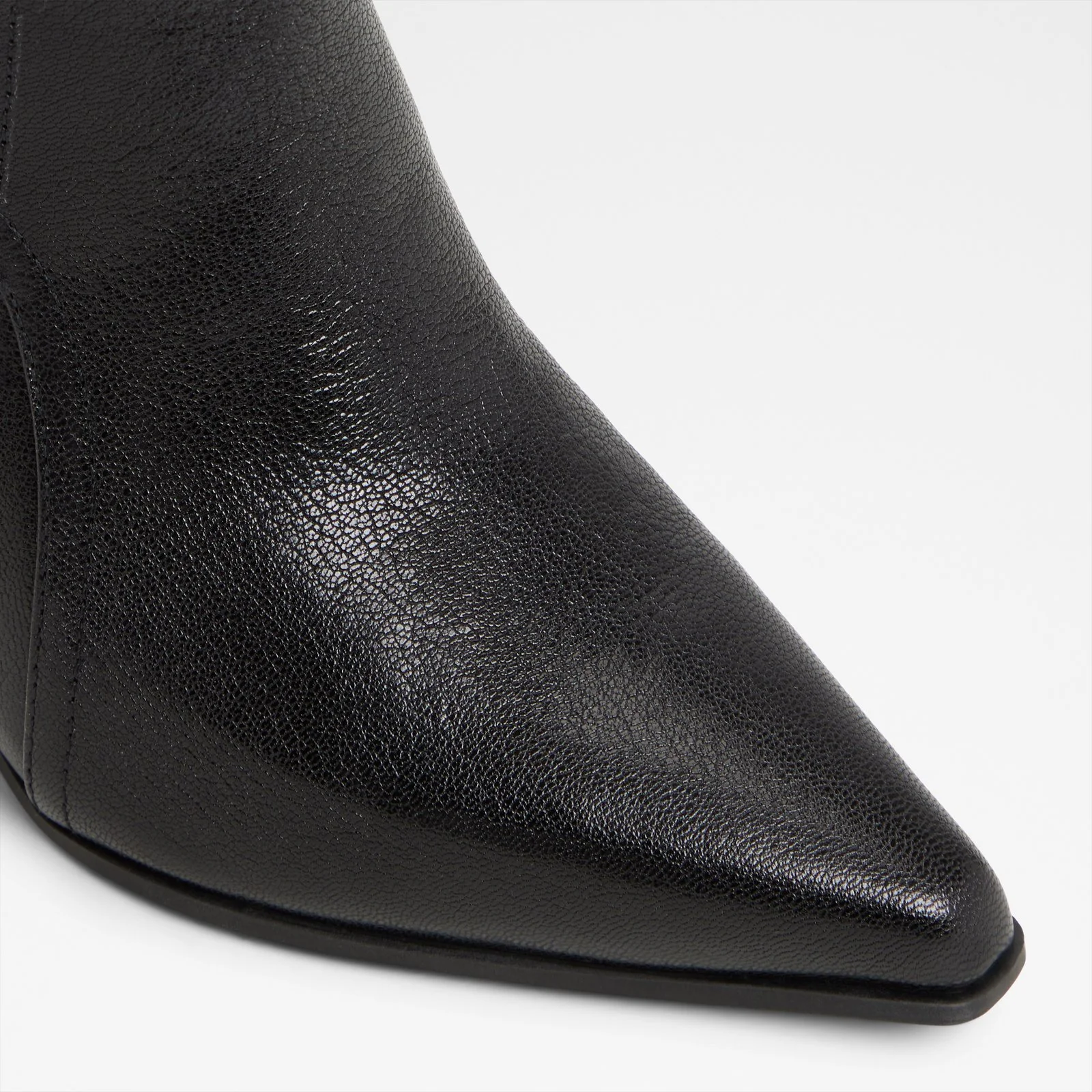 Saddle - Image 6