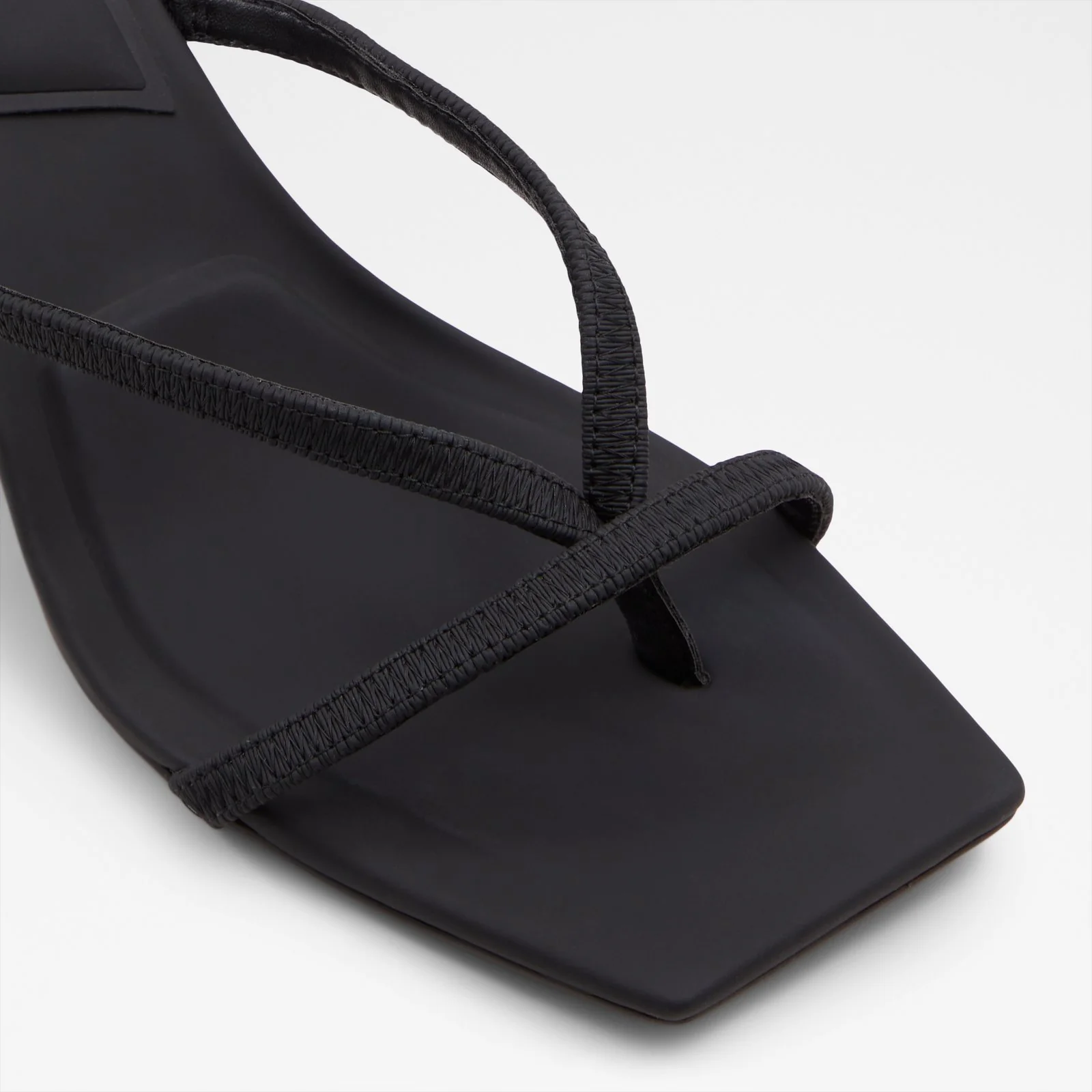 Sanne - Image 6