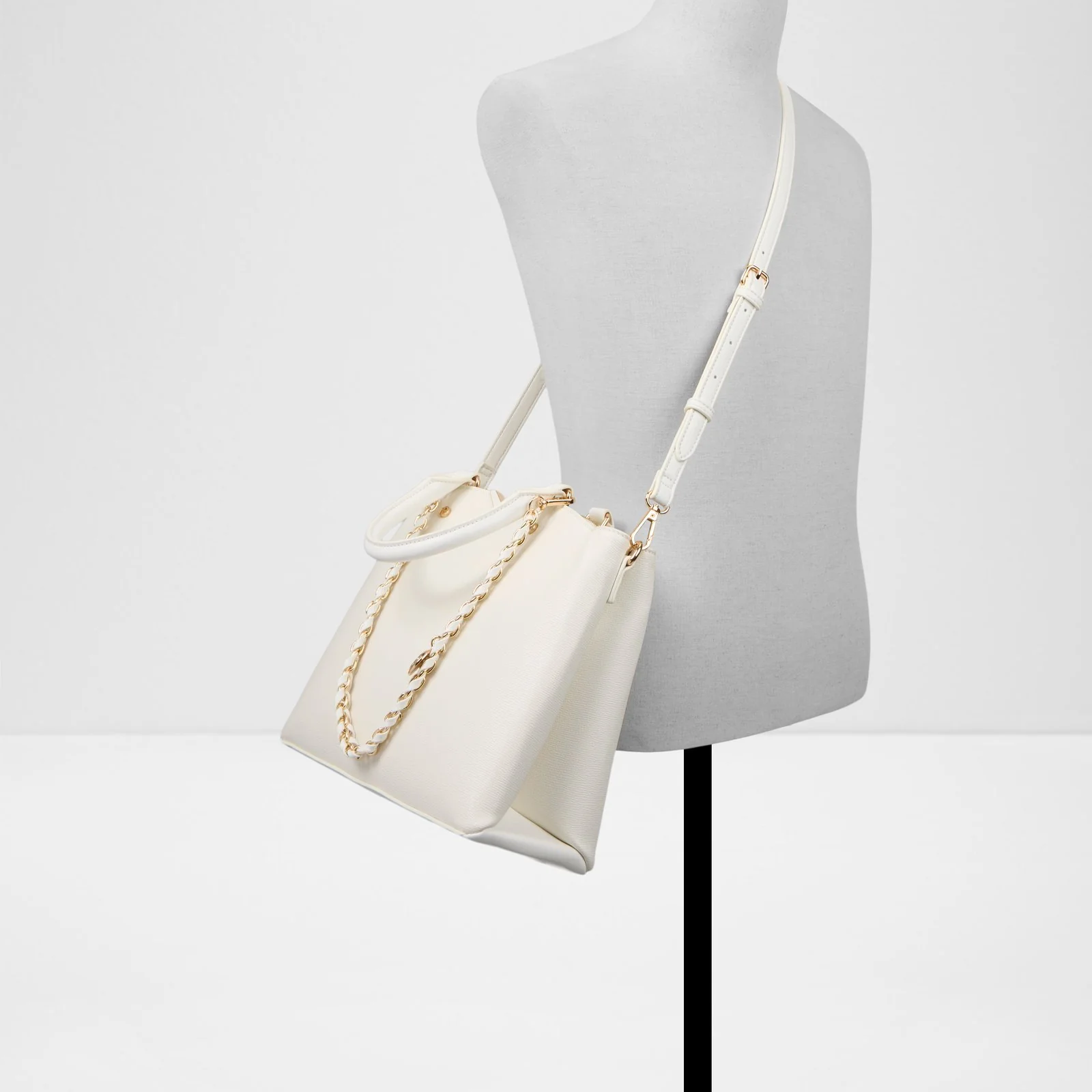 Viviana - Image 5